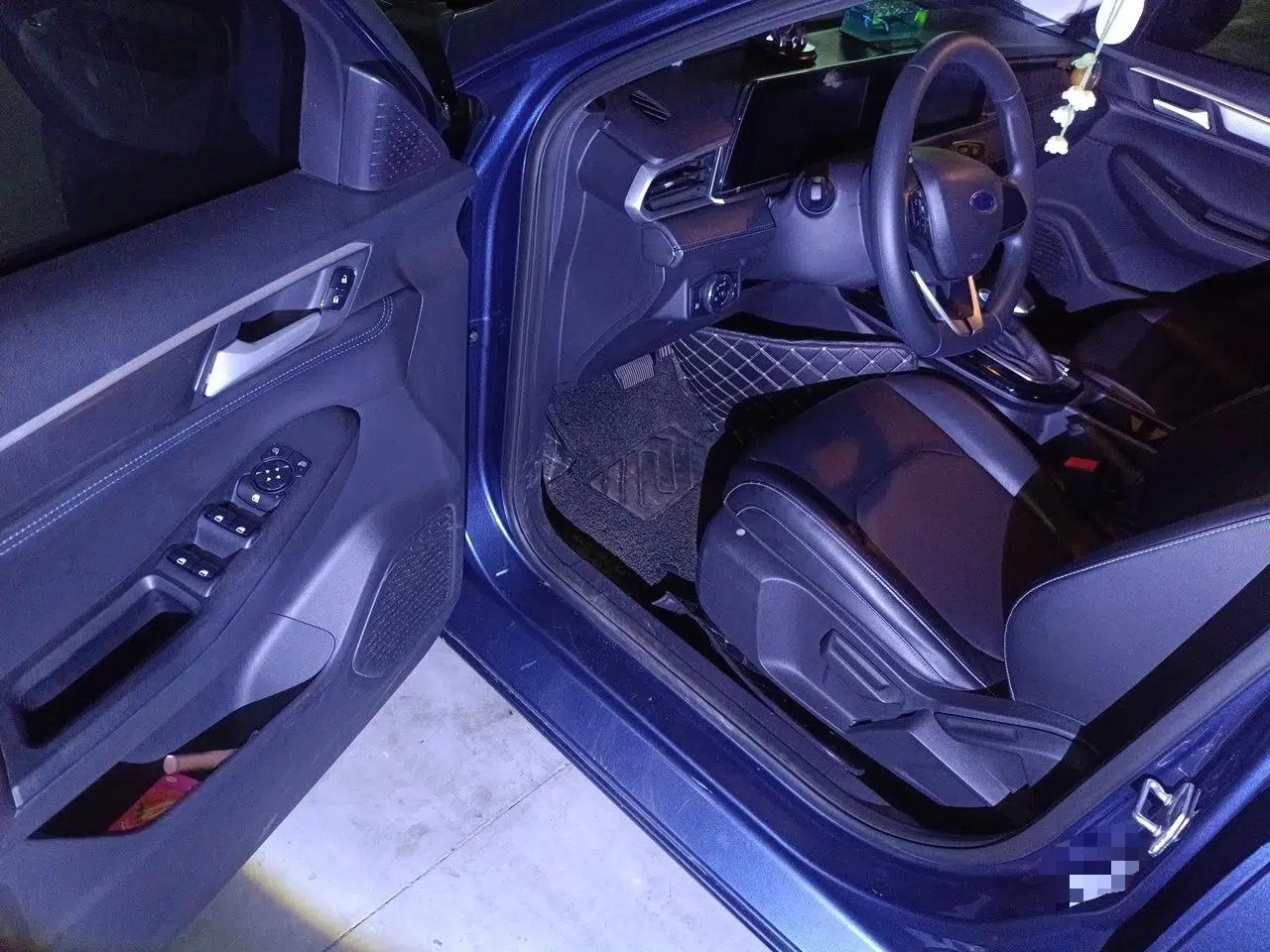 Ford Escort 2021 1.5L Automatic Platinum Edition — миниатюра 16