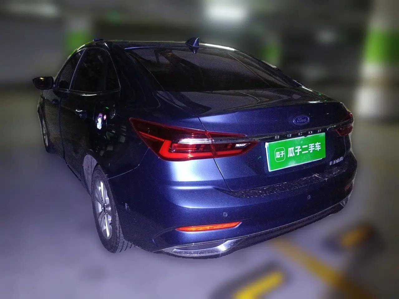 Ford Escort 2021 1.5L Automatic Platinum Edition — миниатюра 4