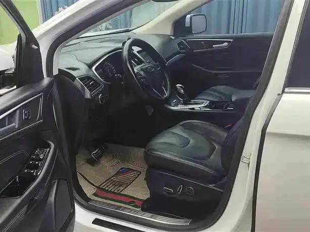 Edge 2018 EcoBoost 245 AWD Premium 7-Seater — миниатюра 4