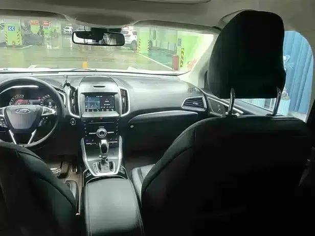 Edge 2018 EcoBoost 245 AWD Premium 7-Seater — миниатюра 5