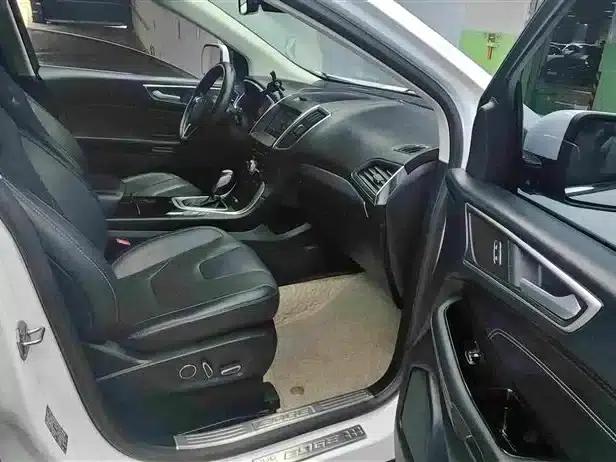 Edge 2018 EcoBoost 245 AWD Premium 7-Seater — миниатюра 6