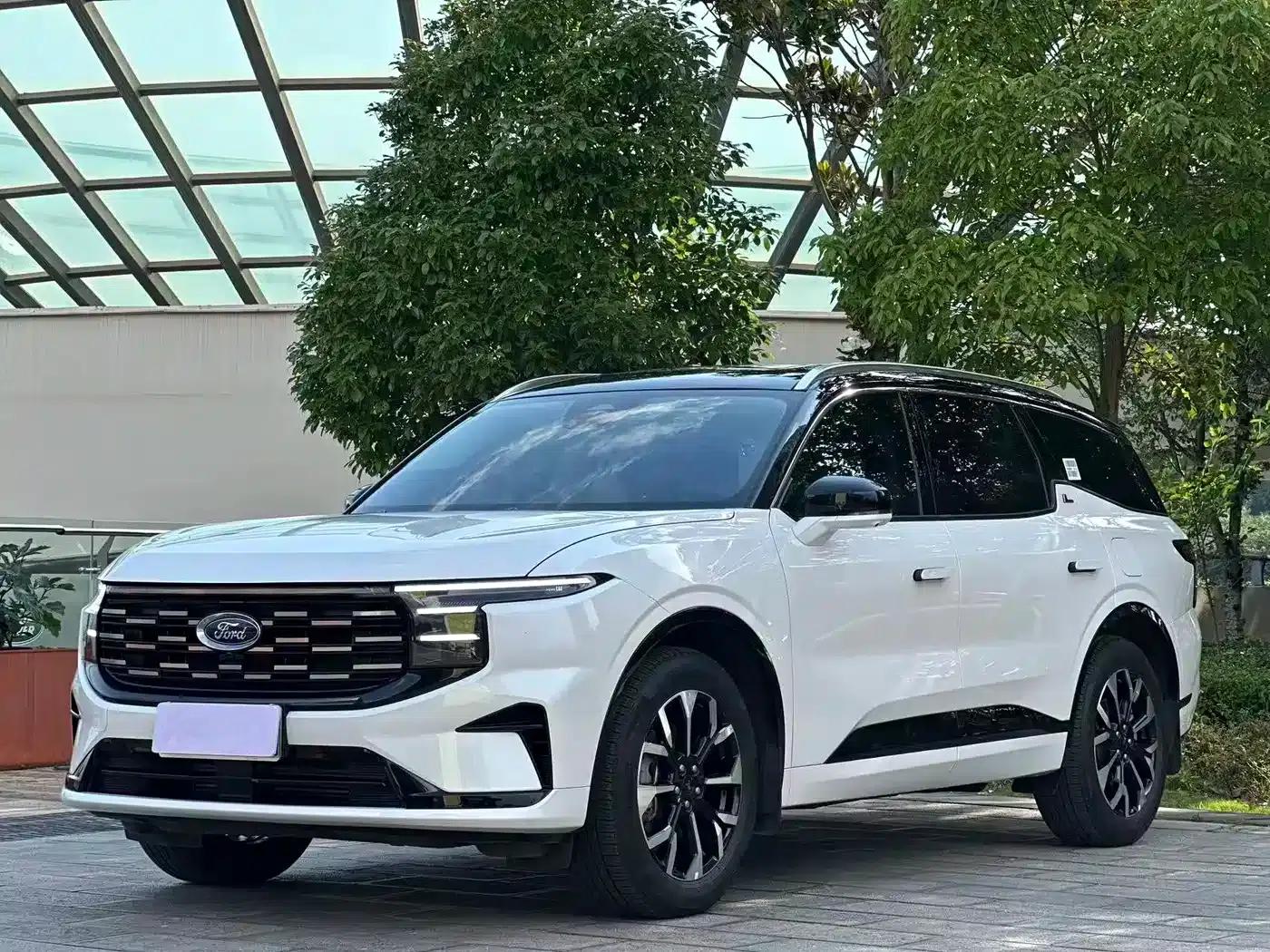2025 Ford Edge L 2.0T EcoBoost AWD 7-Seat Supreme Edition — миниатюра 1
