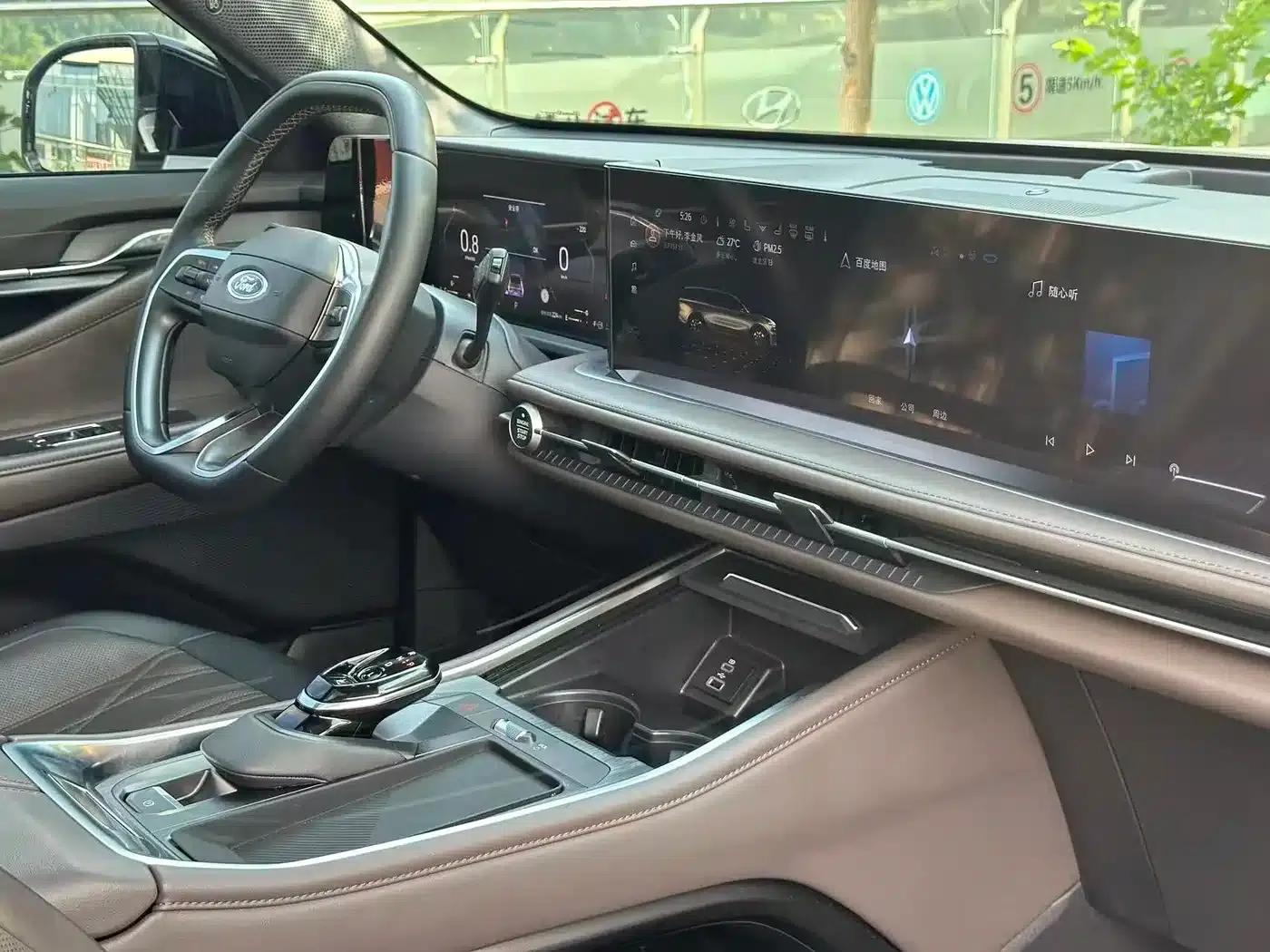 2025 Ford Edge L 2.0T EcoBoost AWD 7-Seat Supreme Edition — миниатюра 11