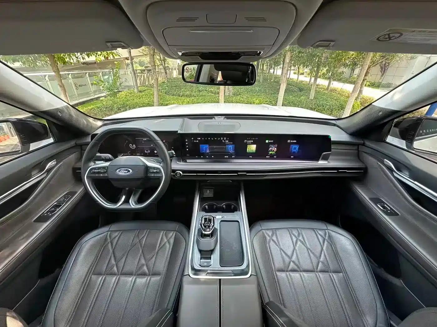 2025 Ford Edge L 2.0T EcoBoost AWD 7-Seat Supreme Edition — миниатюра 14