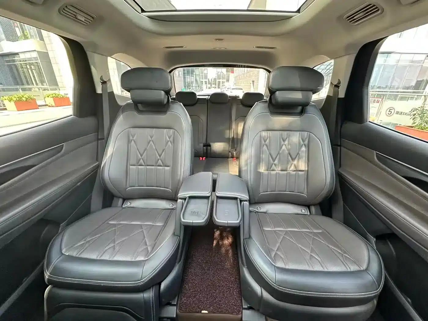 2025 Ford Edge L 2.0T EcoBoost AWD 7-Seat Supreme Edition — миниатюра 21