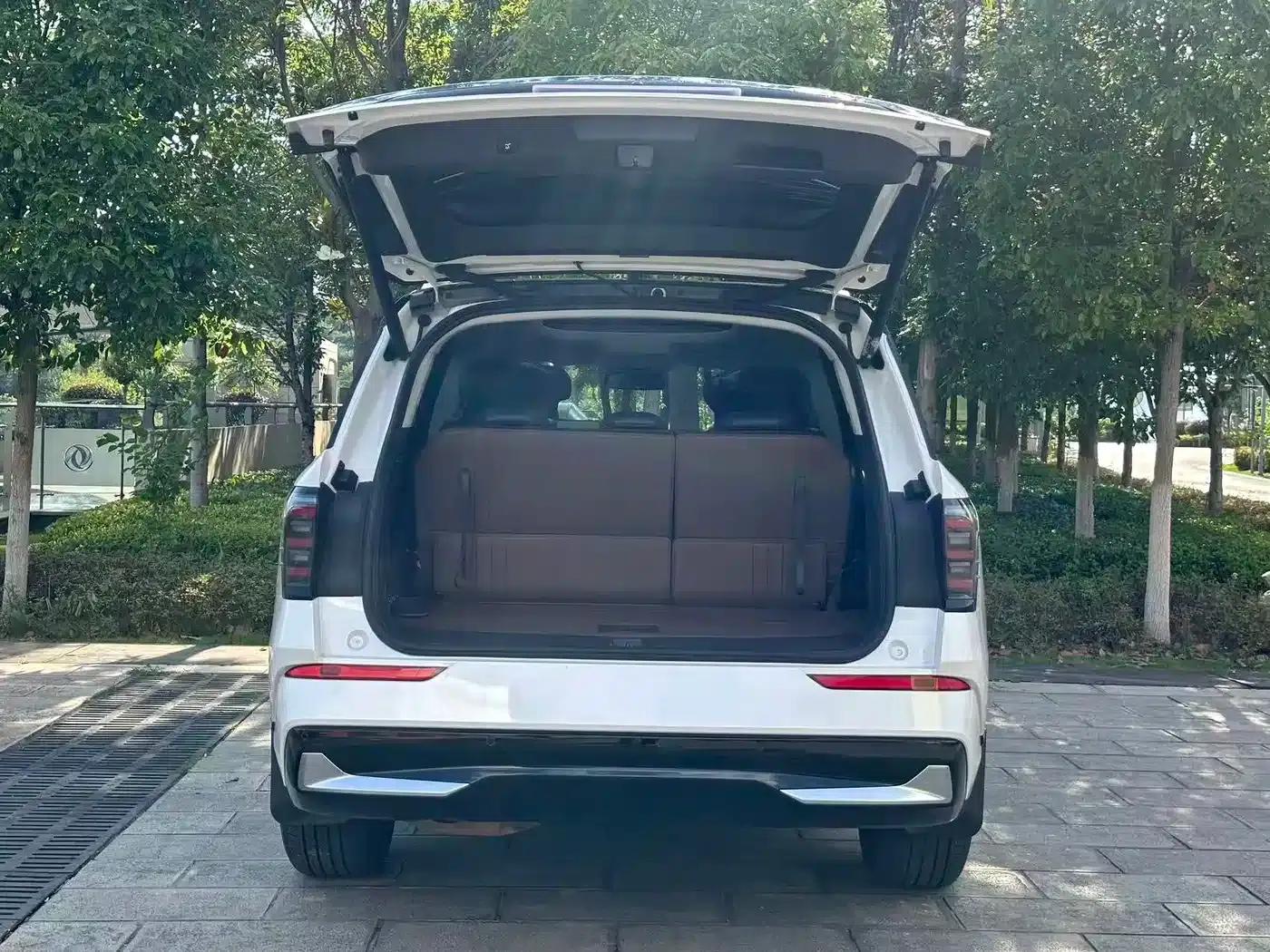 2025 Ford Edge L 2.0T EcoBoost AWD 7-Seat Supreme Edition — миниатюра 22