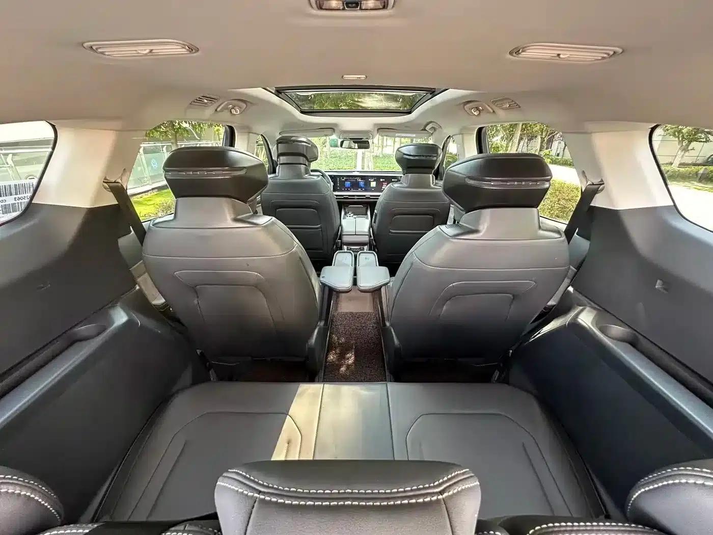 2025 Ford Edge L 2.0T EcoBoost AWD 7-Seat Supreme Edition — миниатюра 23