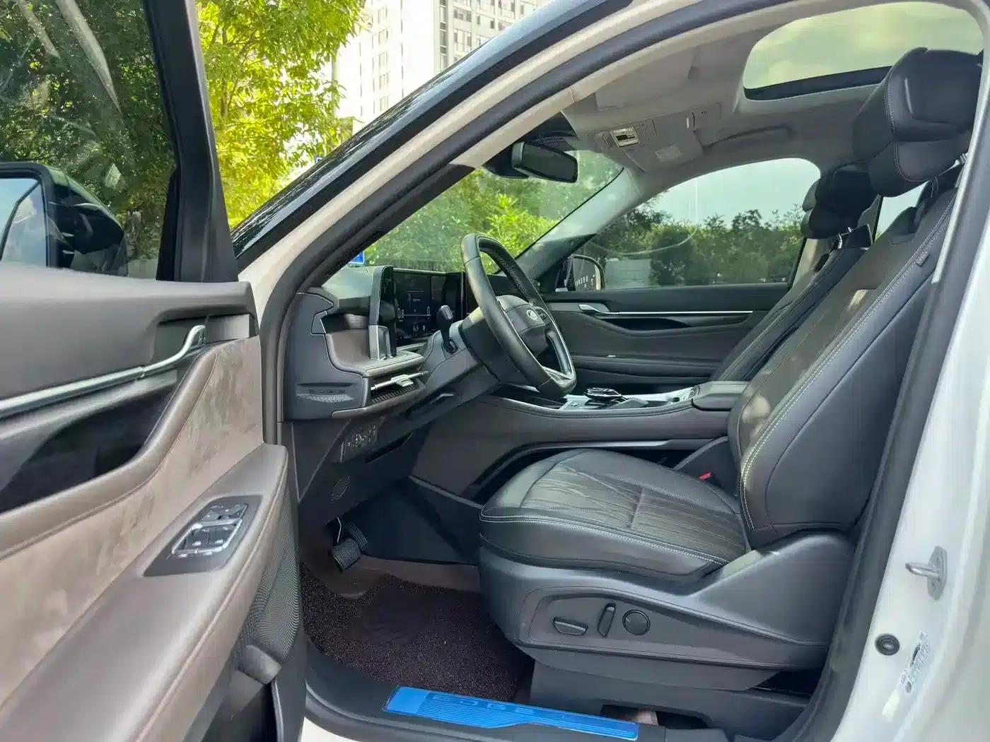 2025 Ford Edge L 2.0T EcoBoost AWD 7-Seat Supreme Edition — миниатюра 7
