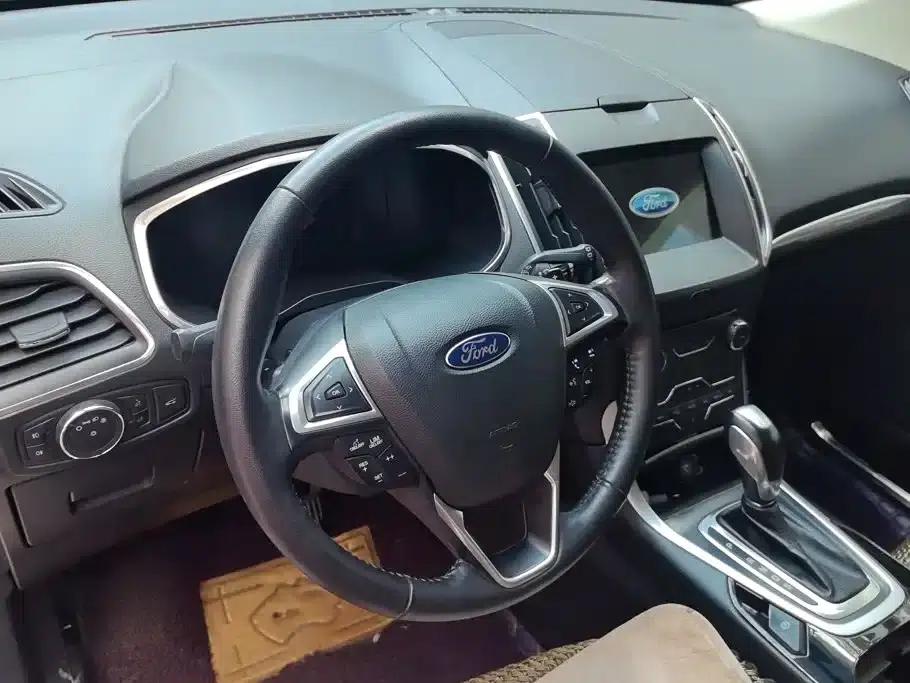 2016 Ford Edge EcoBoost 245 2WD Luxury 7-seater — миниатюра 15