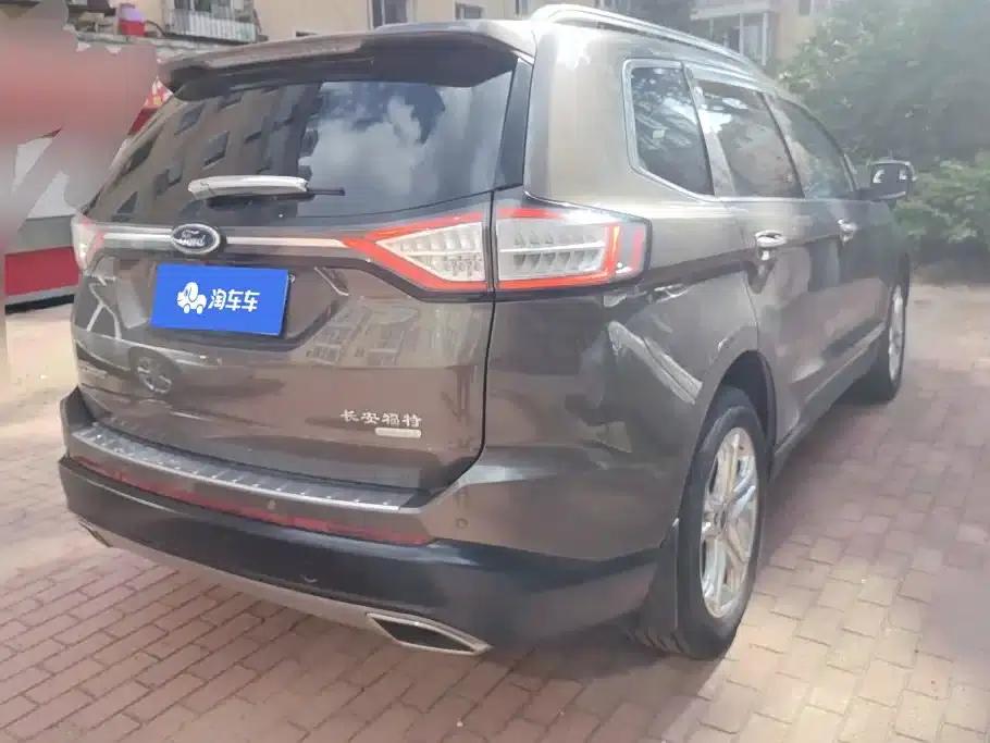 2016 Ford Edge EcoBoost 245 2WD Luxury 7-seater — миниатюра 3