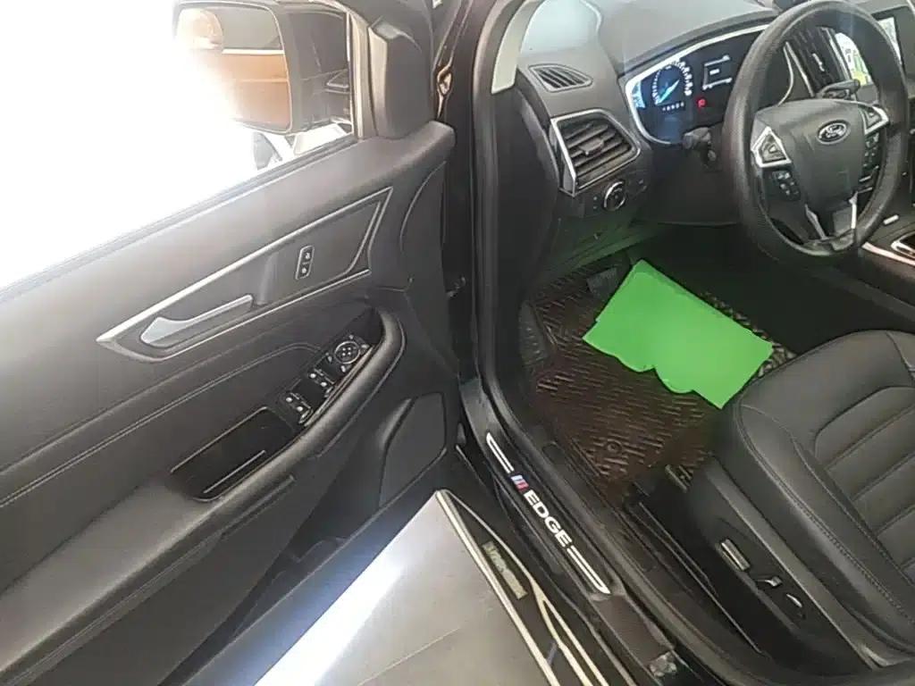 Edge 2018 EcoBoost 245 2WD Luxury 7-seater (National V Emission Standard) — миниатюра 16