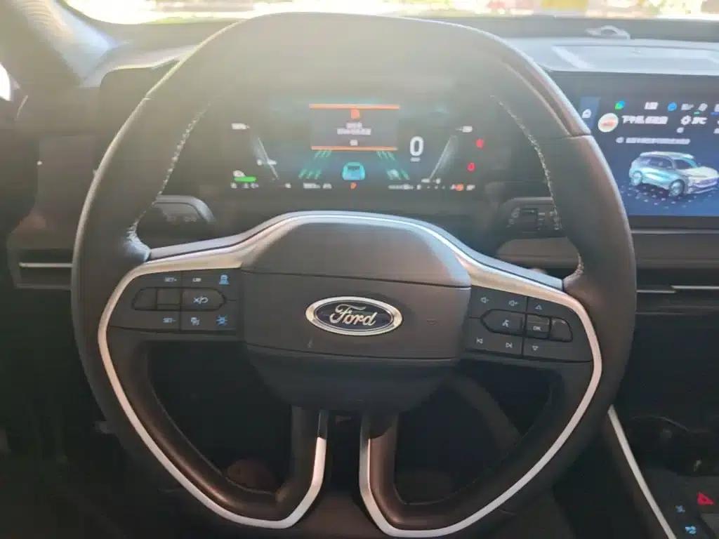 2026 Ford Edge L 2.0T EcoBoost E Hybrid AWD 7-Seat Supreme Edition — миниатюра 11