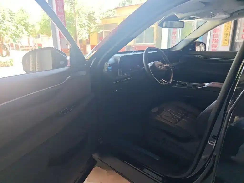 2026 Ford Edge L 2.0T EcoBoost E Hybrid AWD 7-Seat Supreme Edition — миниатюра 16