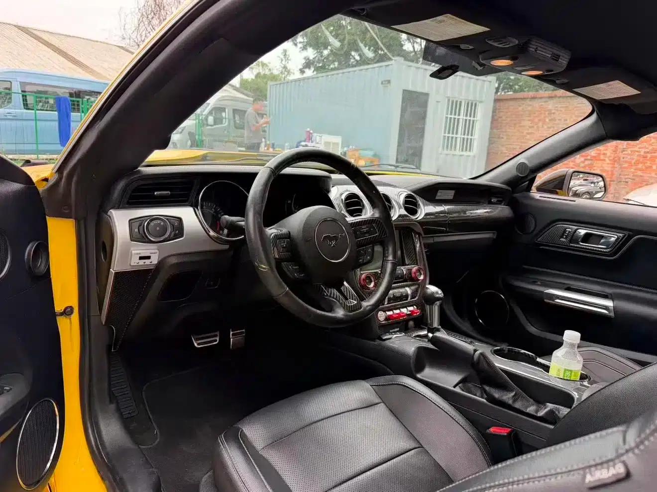 2017 Mustang 2.3T Sport Edition — миниатюра 11