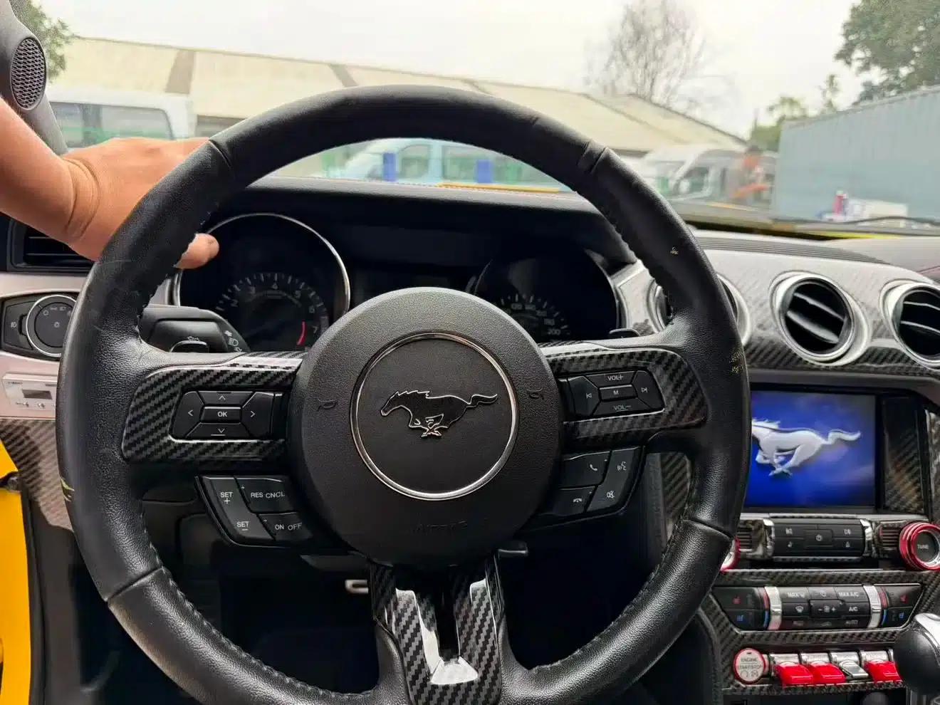 2017 Mustang 2.3T Sport Edition — миниатюра 10
