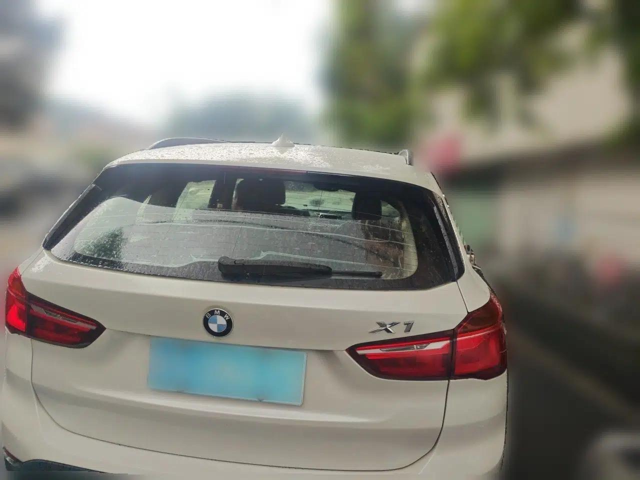 BMW X1 2016 sDrive18Li Fashion Model — миниатюра 6