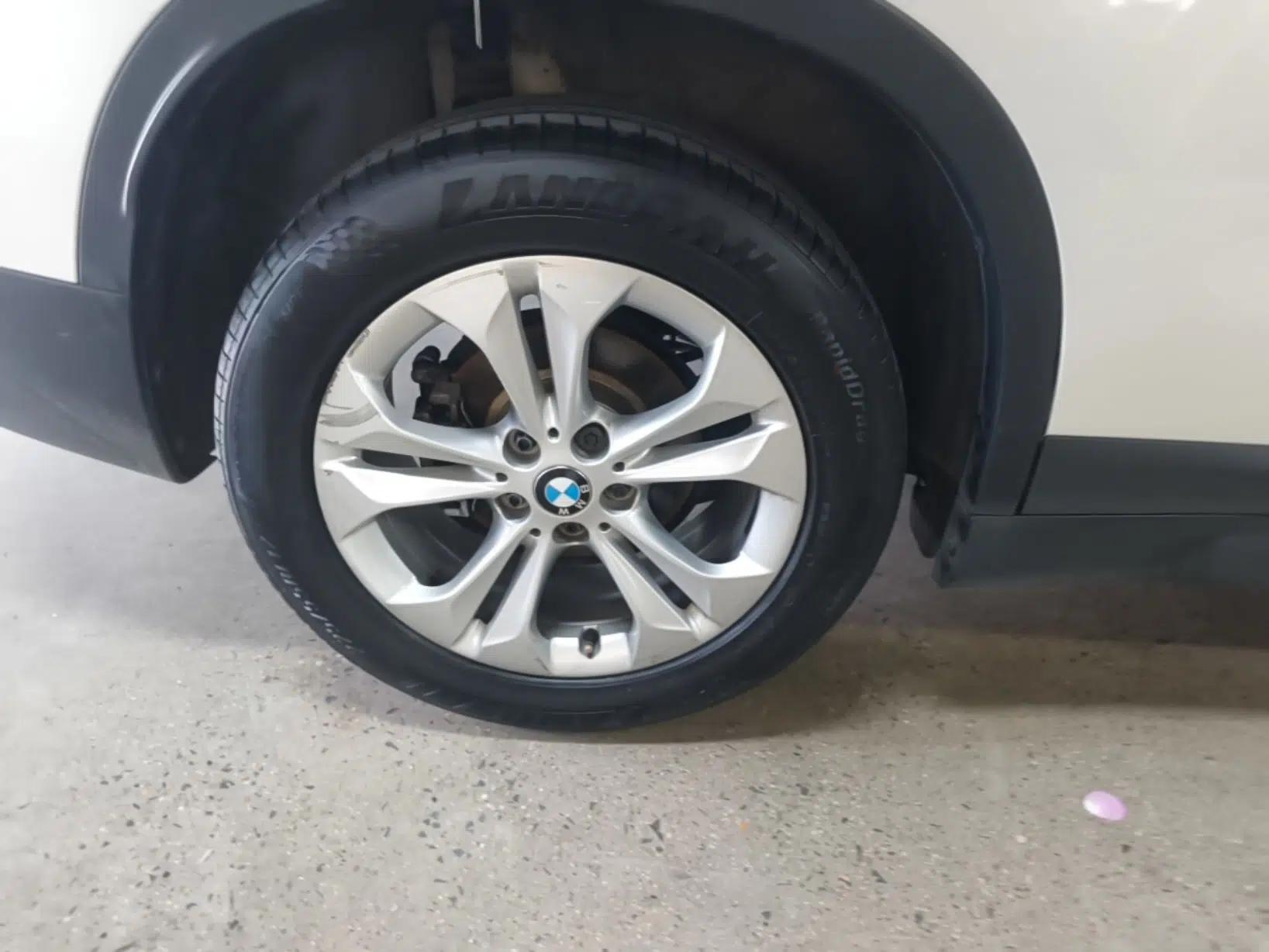 BMW X1 2016 sDrive18Li Premium Edition — миниатюра 11
