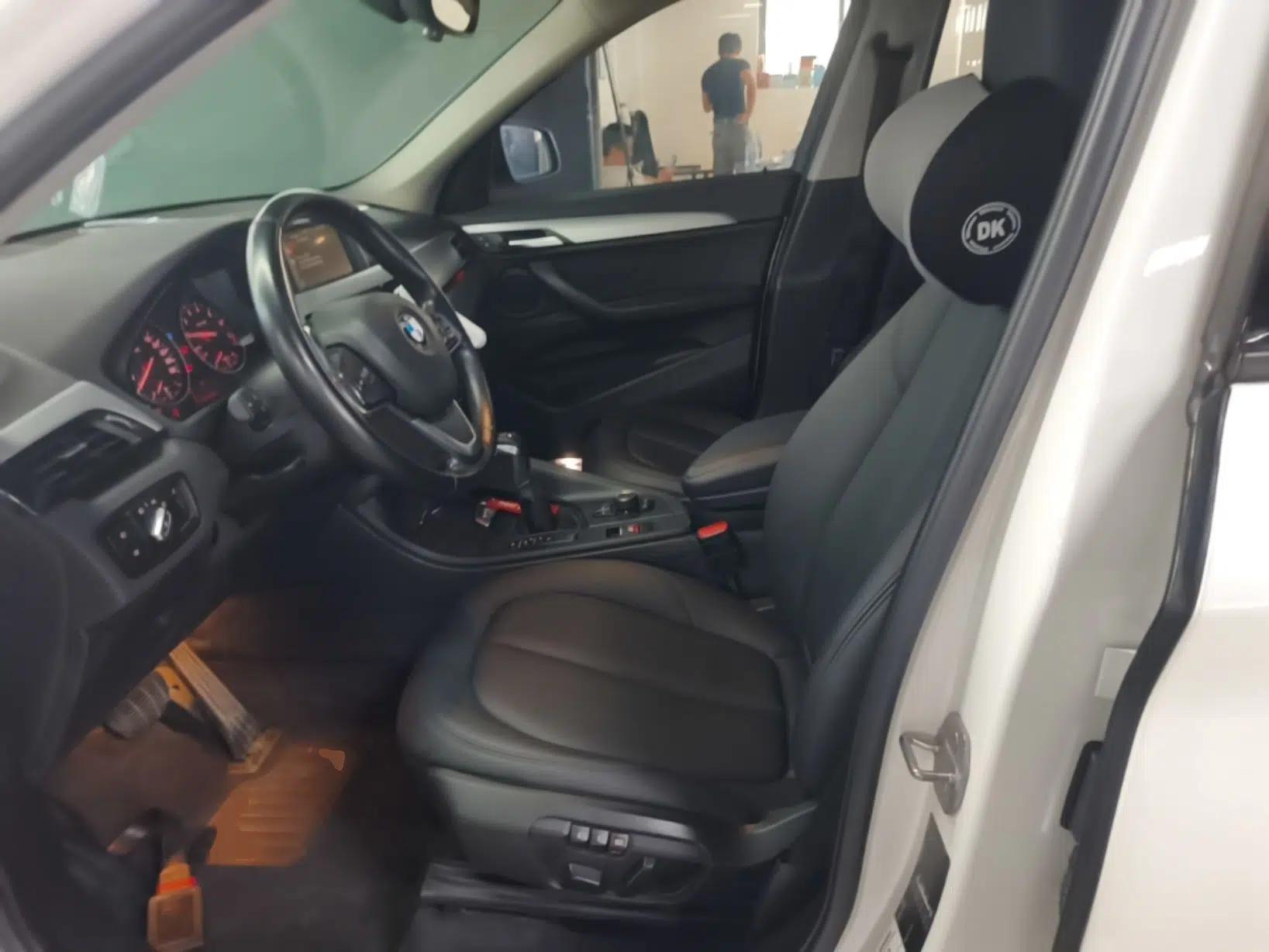 BMW X1 2016 sDrive18Li Premium Edition — миниатюра 17