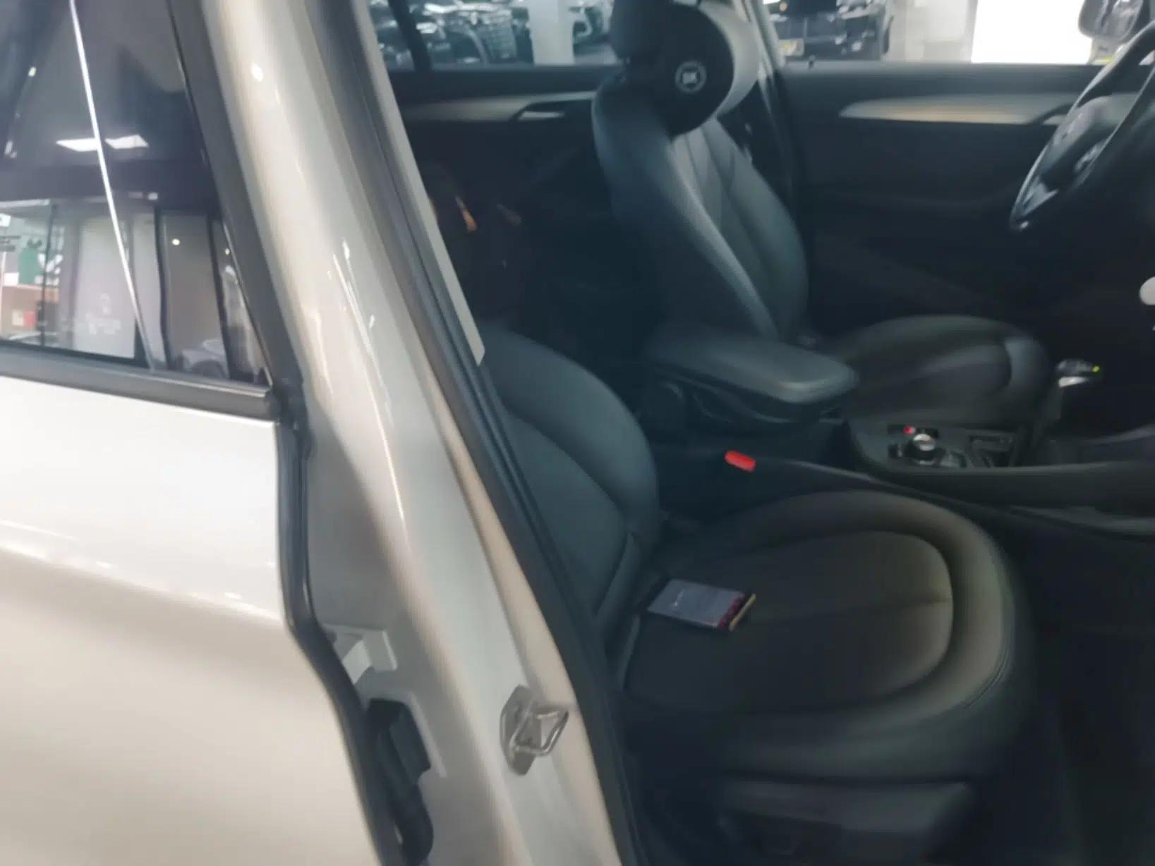 BMW X1 2016 sDrive18Li Premium Edition — миниатюра 19