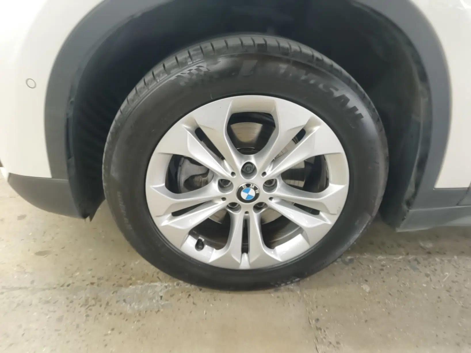 BMW X1 2016 sDrive18Li Premium Edition — миниатюра 10