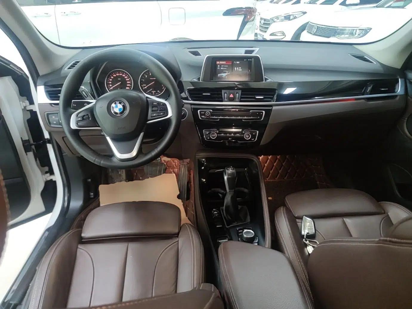 BMW X1 2018 sDrive18Li Luxury Model — миниатюра 12