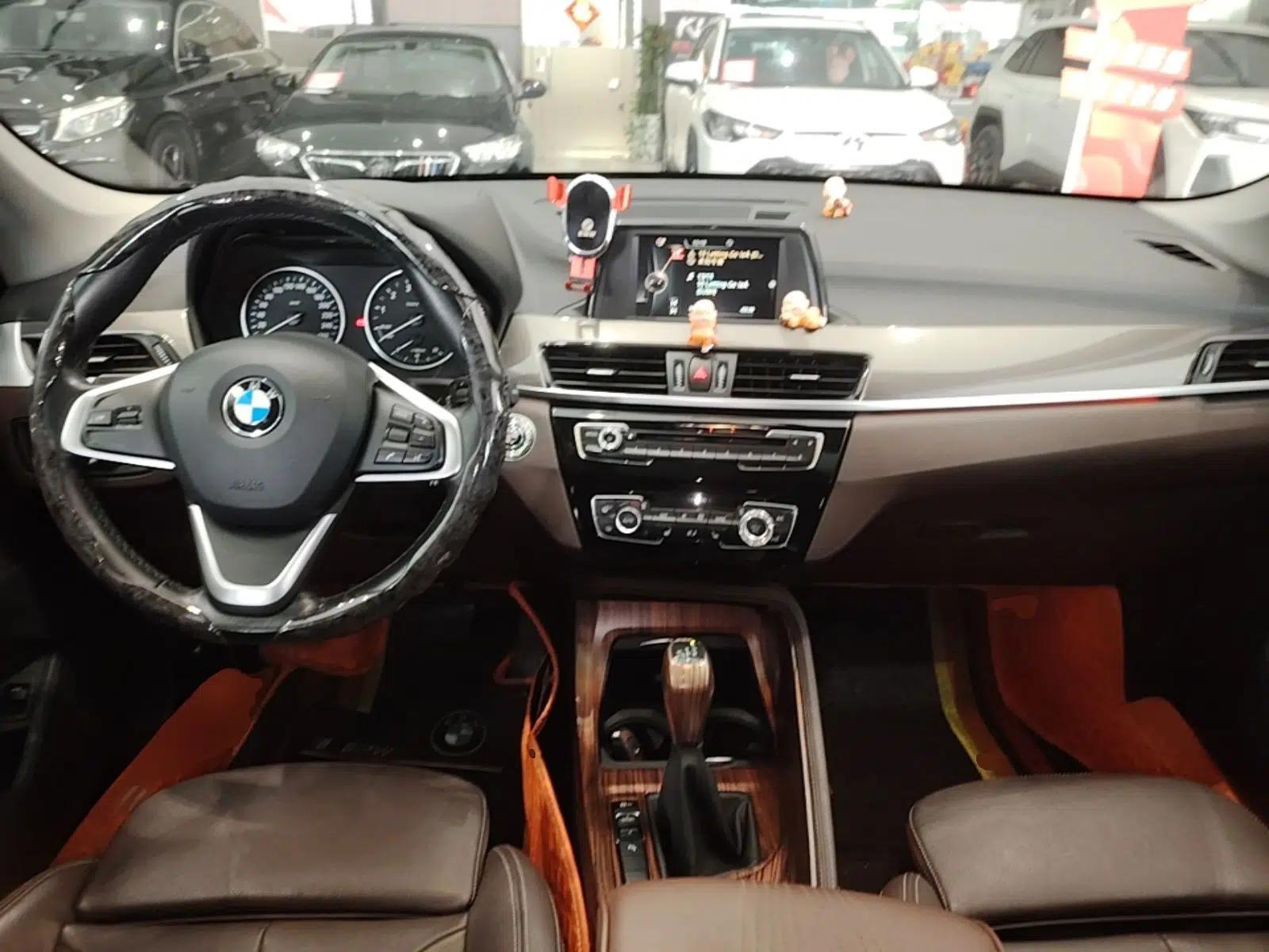 BMW X1 2016 sDrive18Li Luxury Model — миниатюра 12