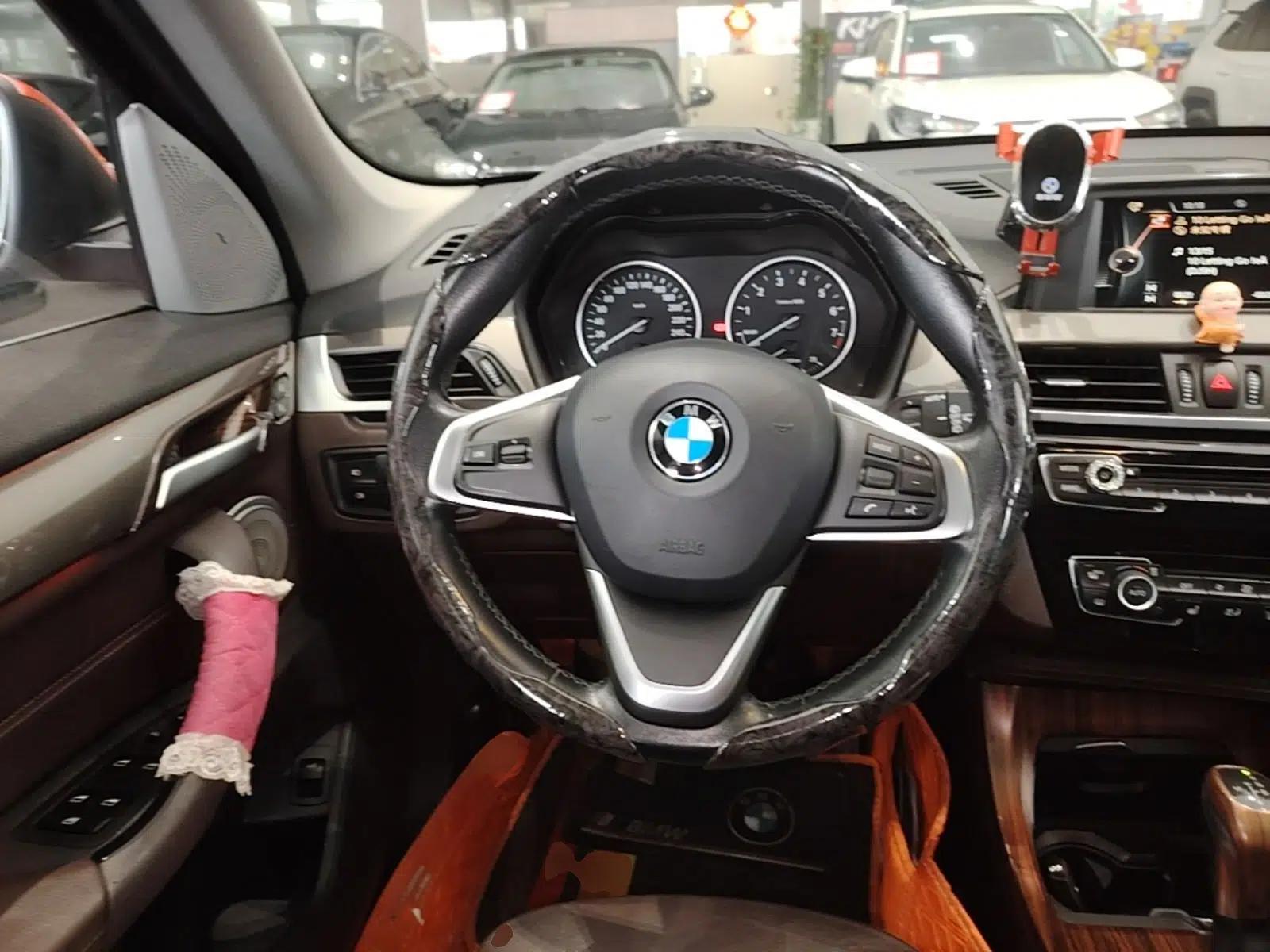 BMW X1 2016 sDrive18Li Luxury Model — миниатюра 13