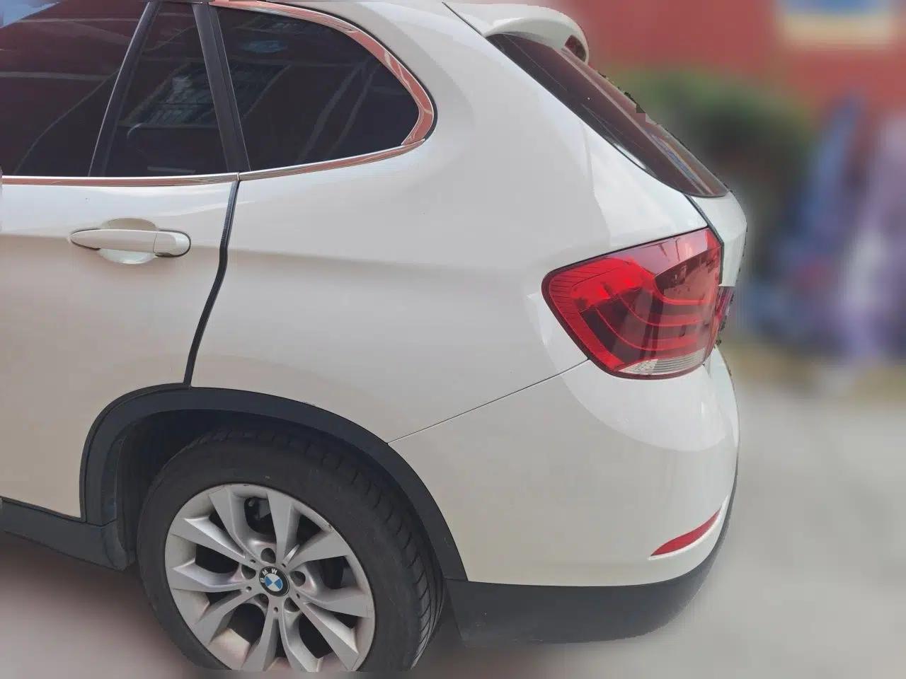 BMW X1 2012 sDrive18i Luxury Edition — миниатюра 4