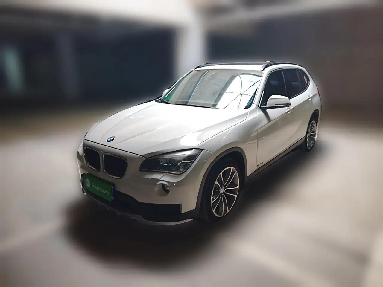 BMW X1 2015 sDrive18i Leading Edition — миниатюра 1
