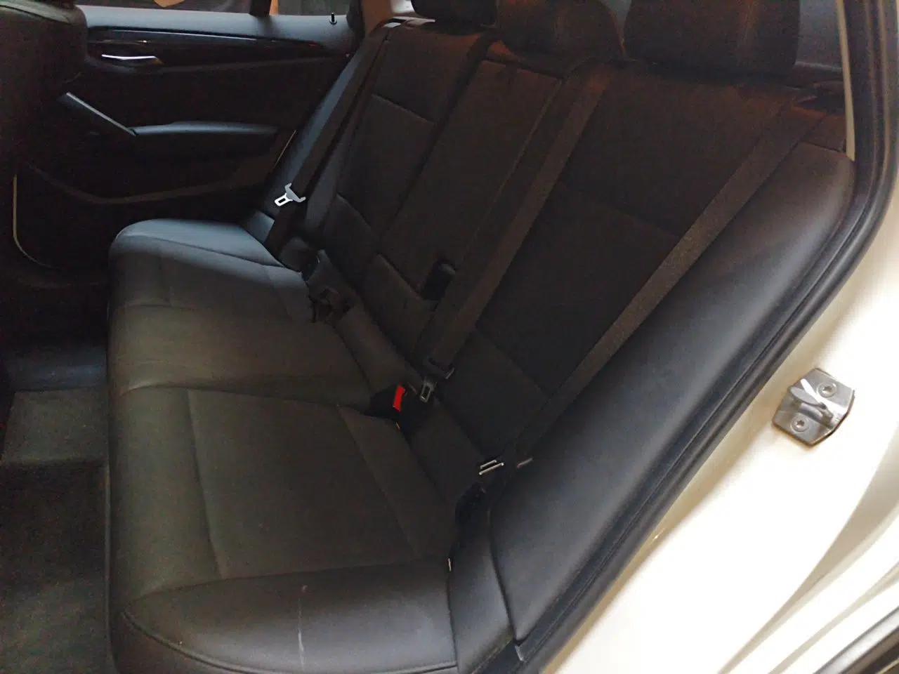 BMW X1 2015 sDrive18i Leading Edition — миниатюра 17