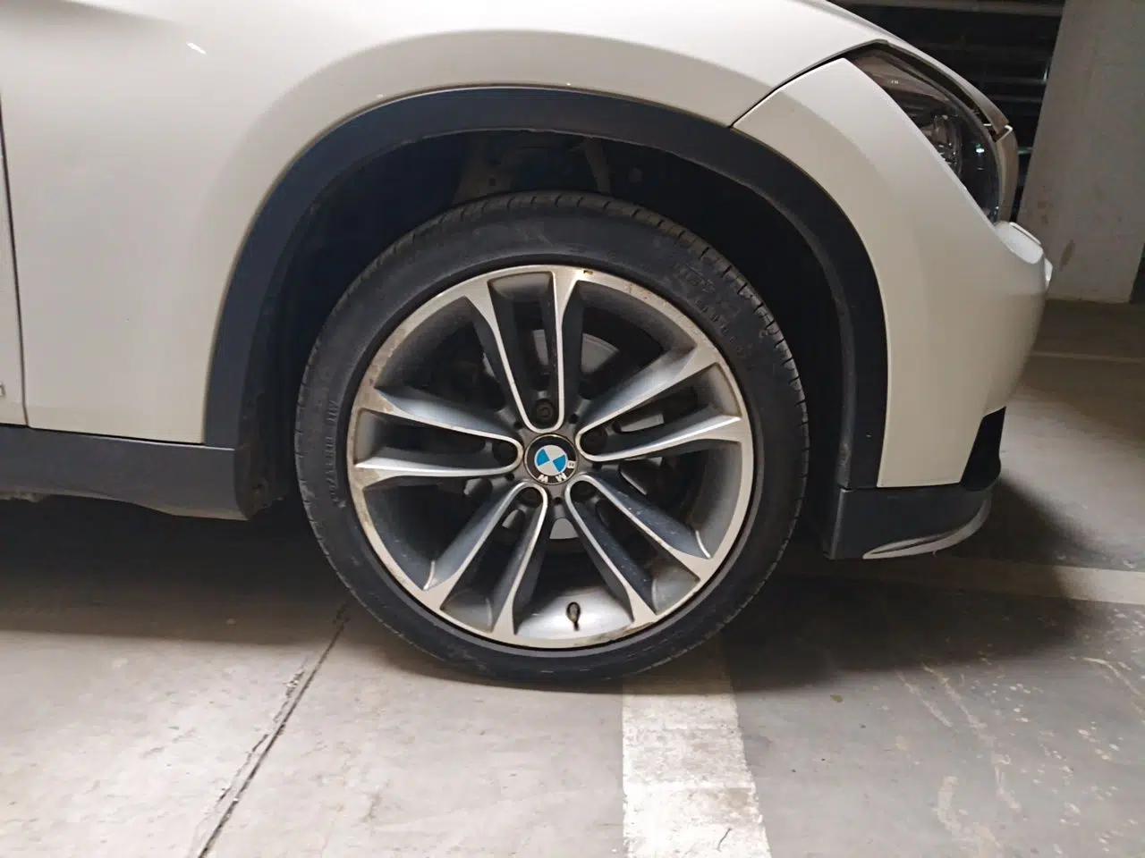 BMW X1 2015 sDrive18i Leading Edition — миниатюра 8
