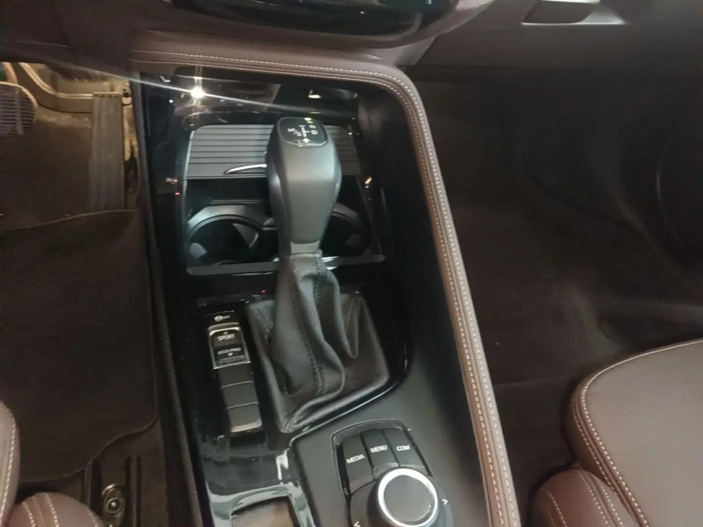 BMW X1 2019 sDrive18Li Premium Edition — миниатюра 21