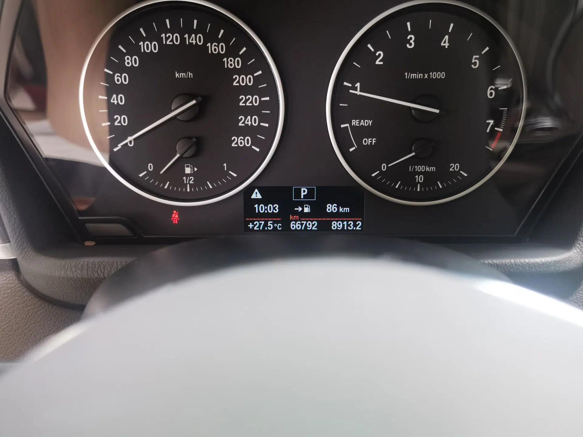 BMW X1 2016 sDrive20Li Luxury Model — миниатюра 12