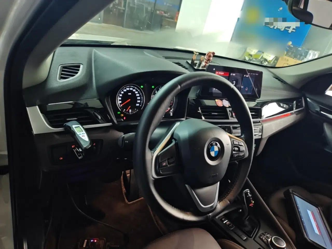 BMW X1 2020 sDrive25Li Leading Model — миниатюра 12