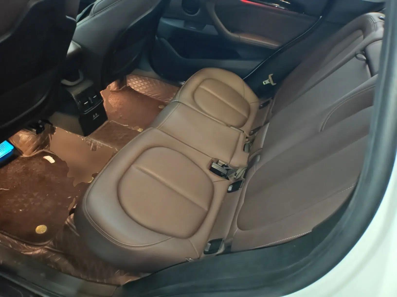 BMW X1 2020 sDrive25Li Leading Model — миниатюра 20