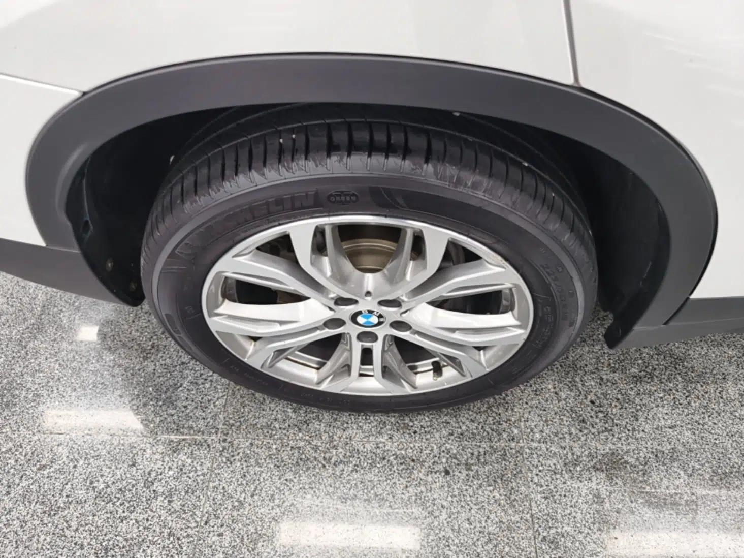 BMW X1 2019 sDrive20Li Leading Model — миниатюра 11