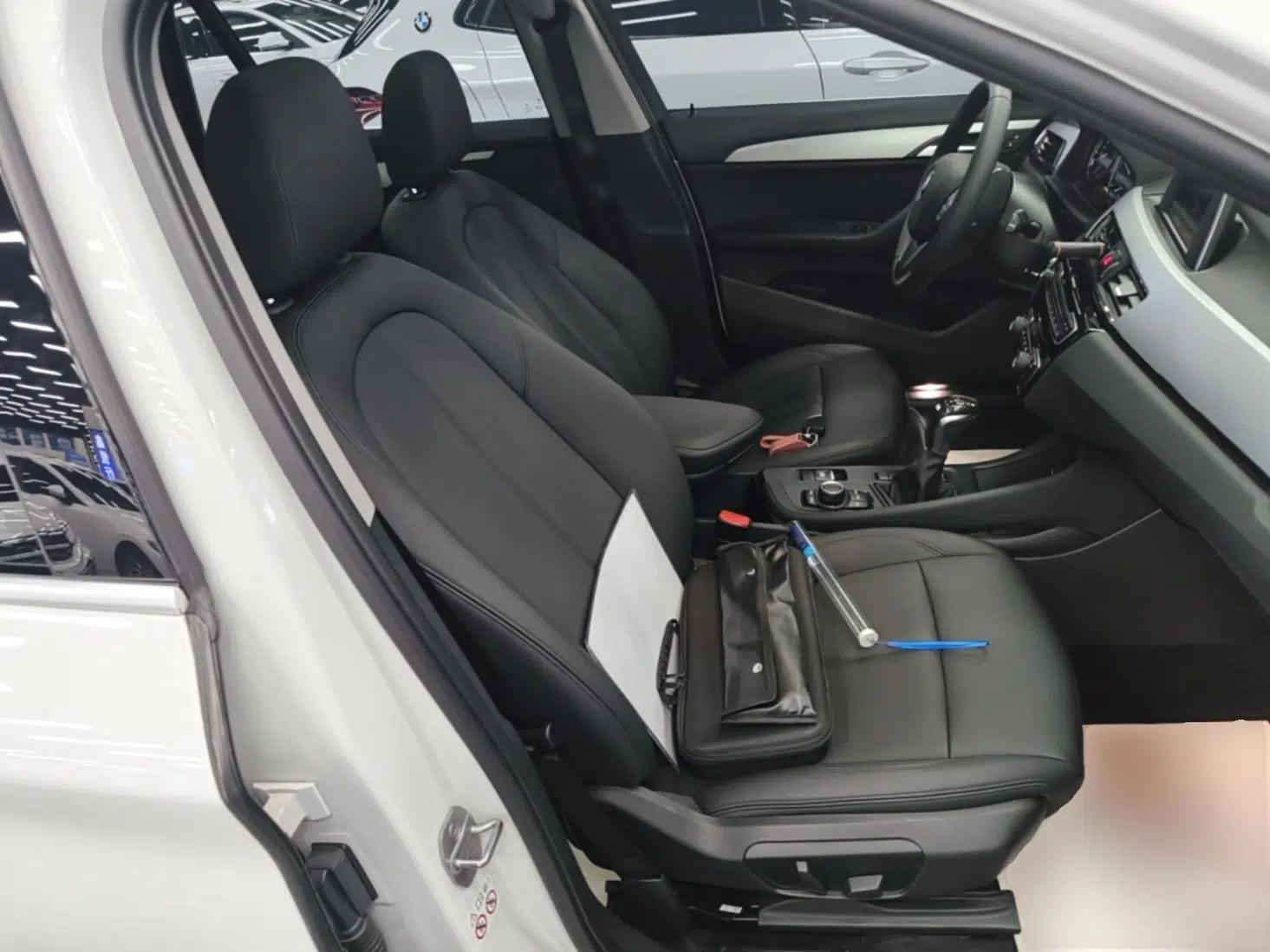 BMW X1 2019 sDrive20Li Leading Model — миниатюра 19