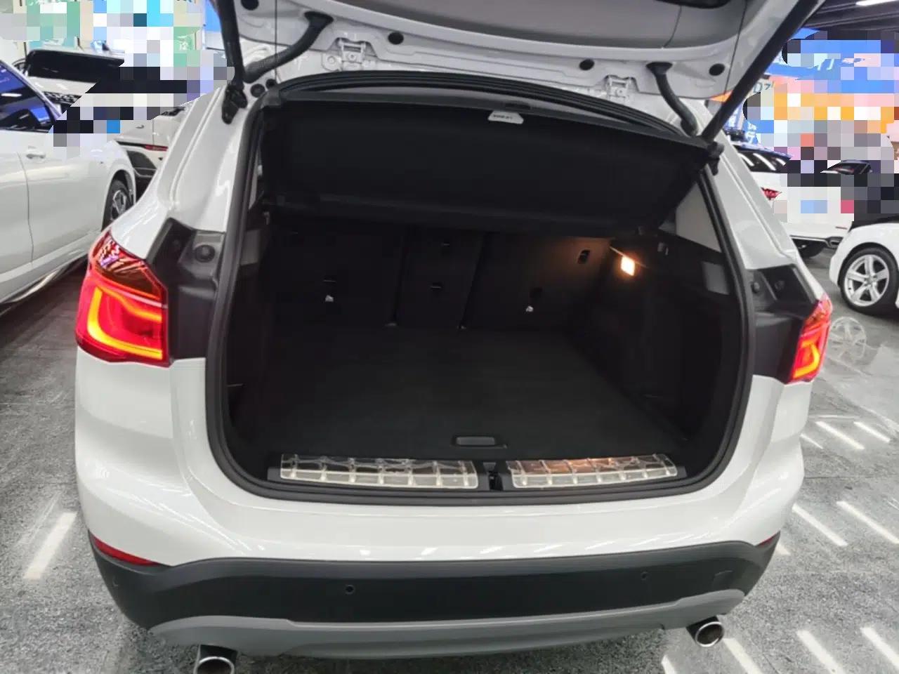 BMW X1 2019 sDrive20Li Leading Model — миниатюра 22