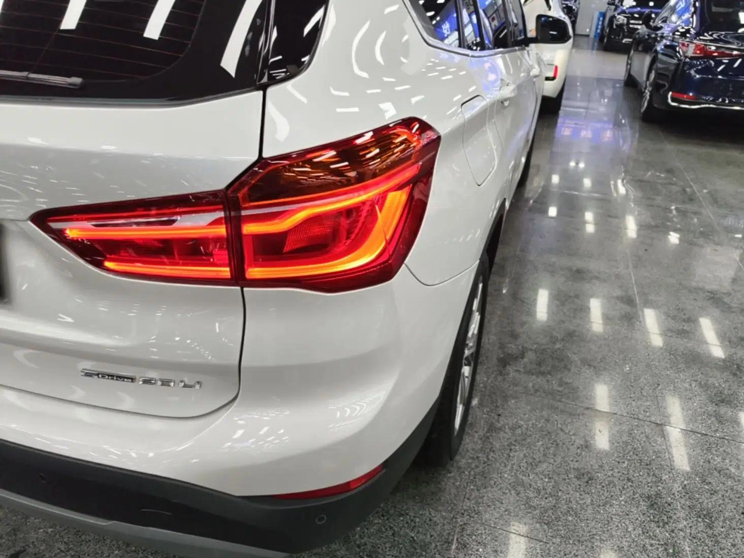 BMW X1 2019 sDrive20Li Leading Model — миниатюра 9