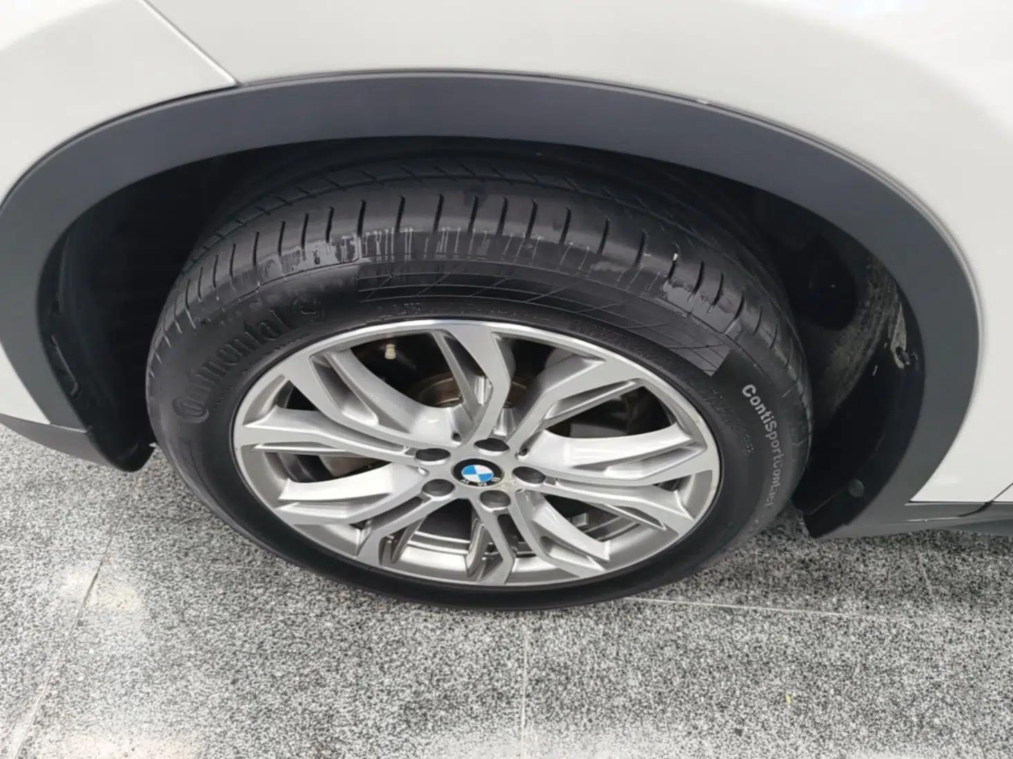 BMW X1 2019 sDrive20Li Leading Model — миниатюра 10