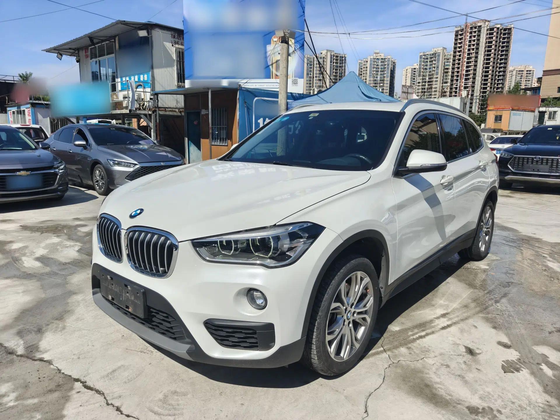 BMW X1 2019 sDrive20Li Leading Model — миниатюра 1