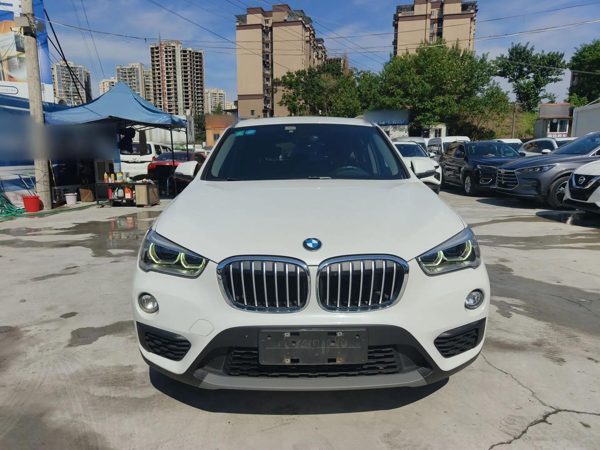BMW X1 2019 sDrive20Li Leading Model — миниатюра 2