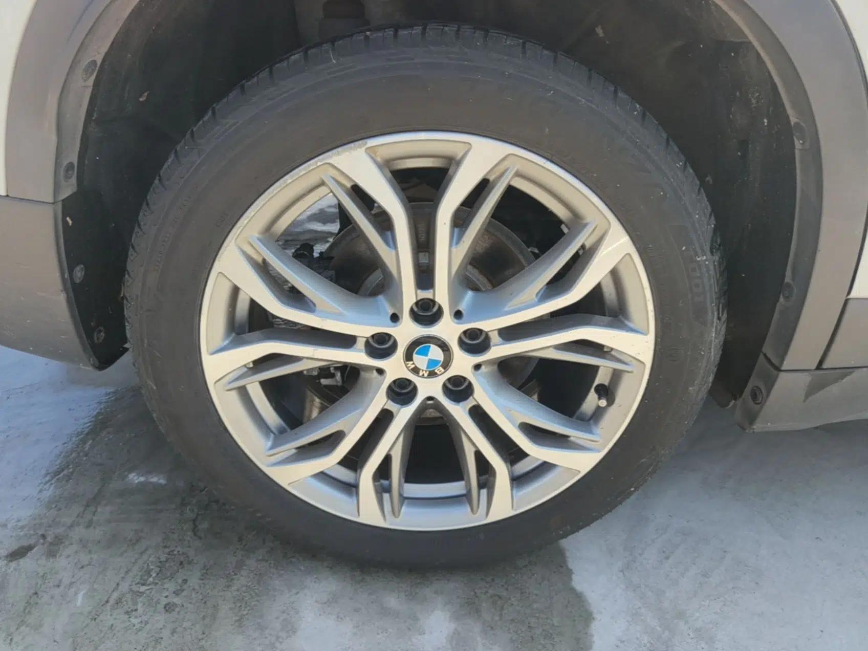 BMW X1 2019 sDrive20Li Leading Model — миниатюра 11