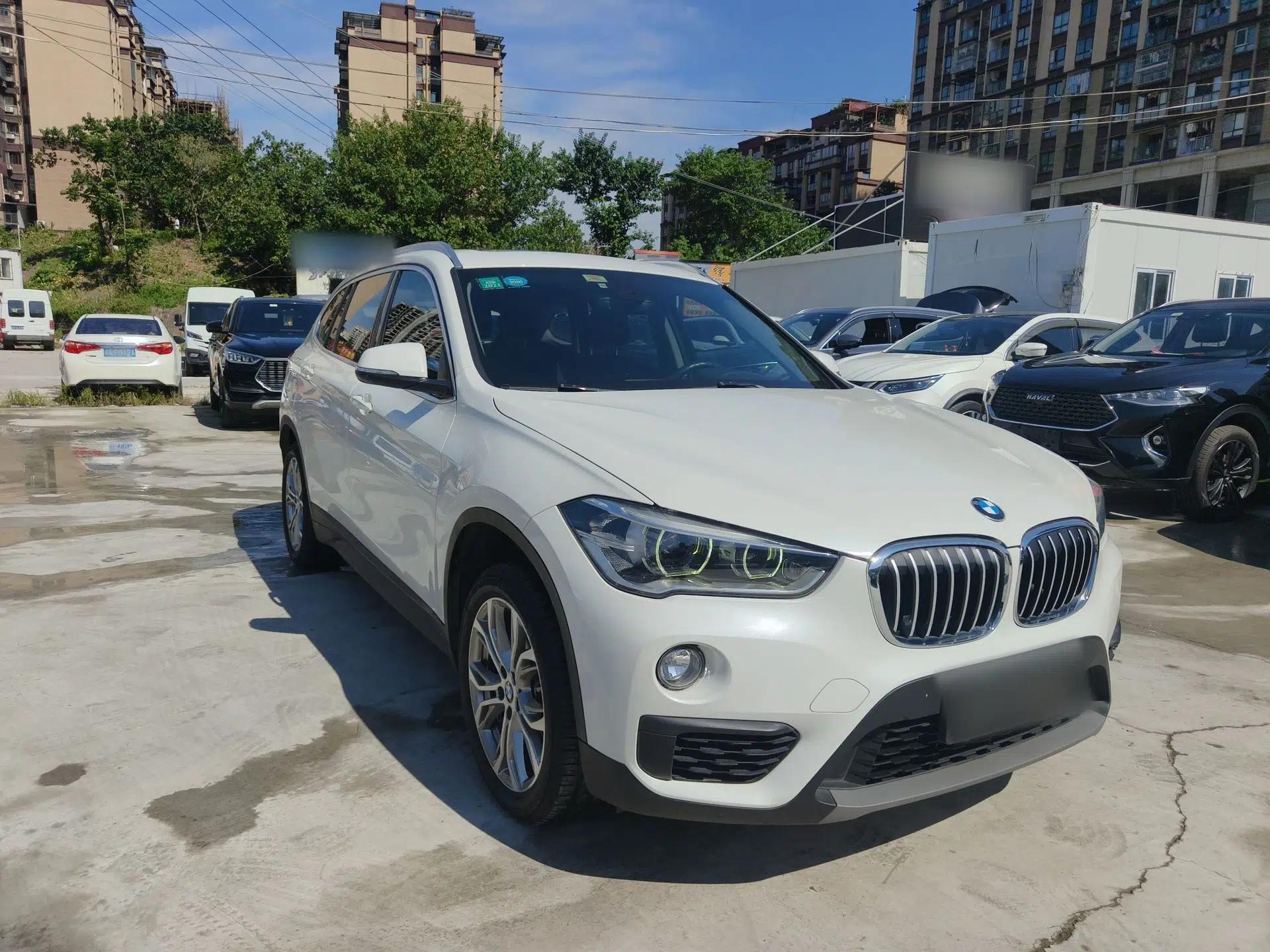 BMW X1 2019 sDrive20Li Leading Model — миниатюра 3