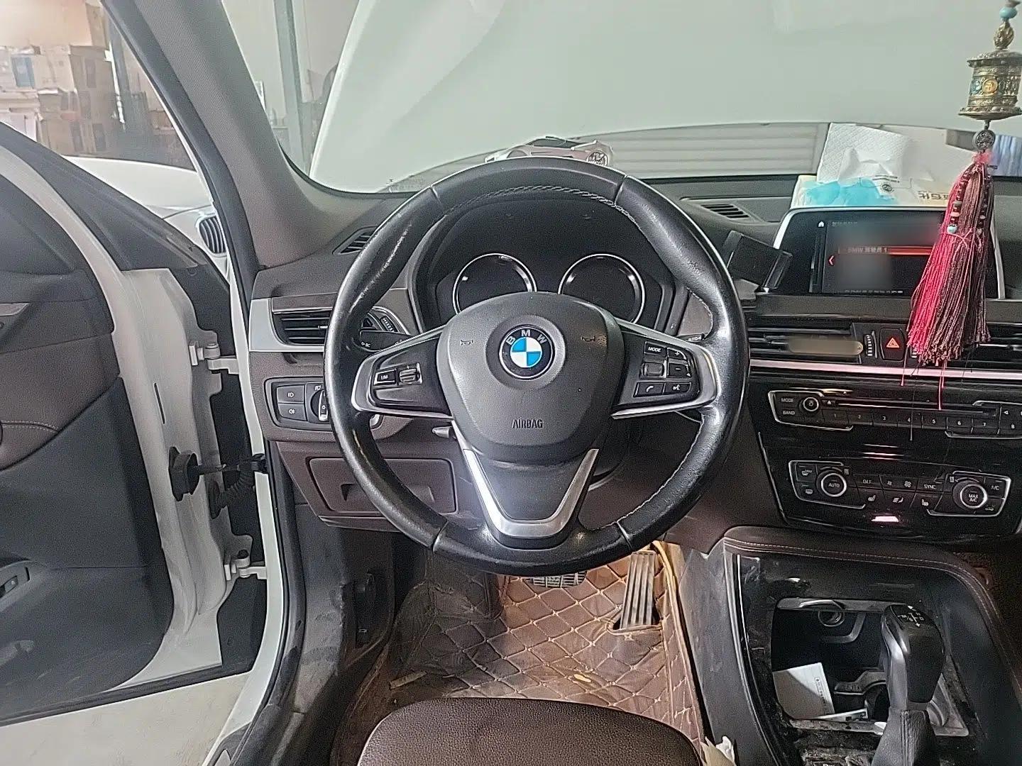BMW X1 2018 xDrive20Li Luxury Edition — миниатюра 10