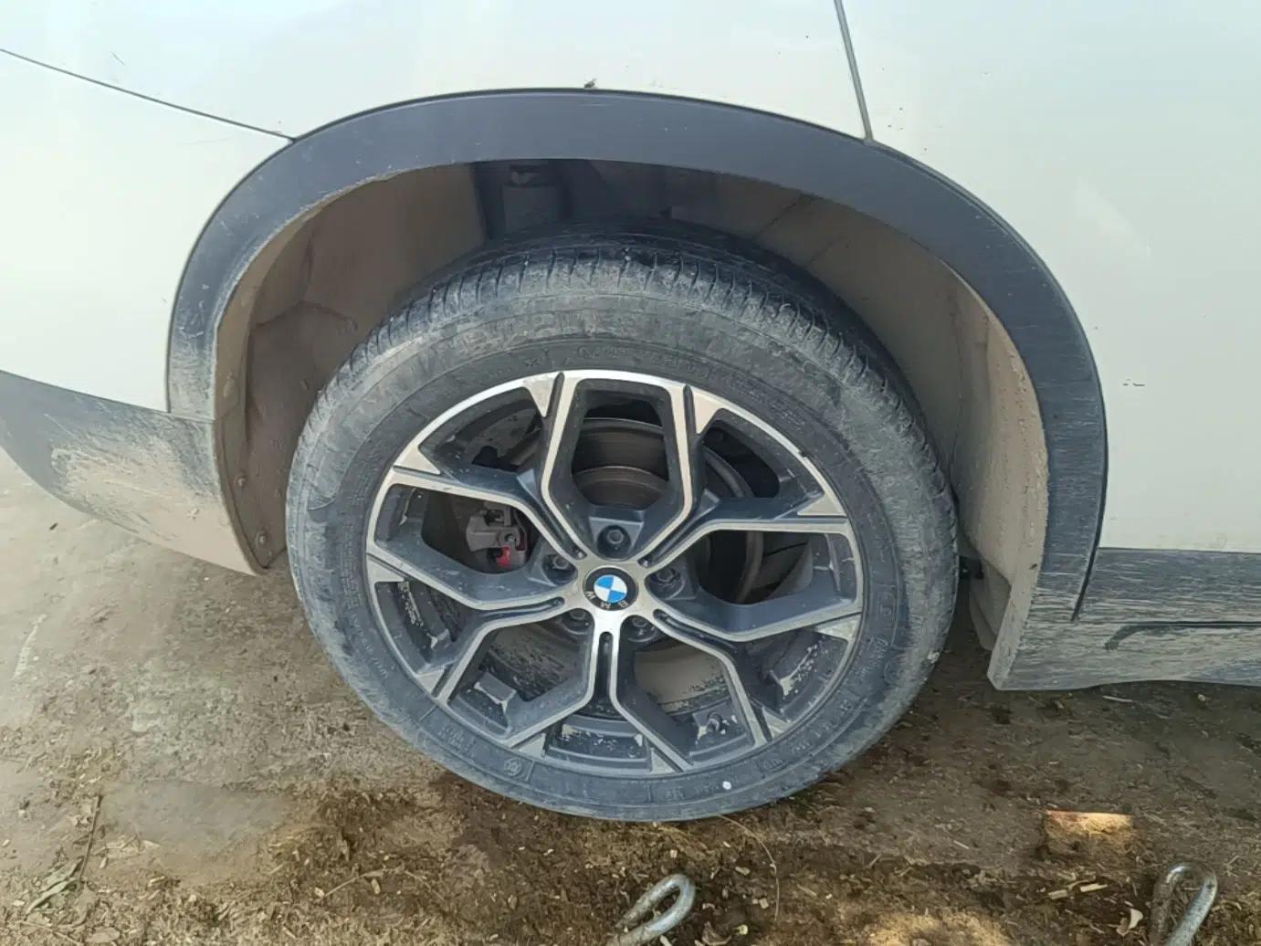 BMW X1 2020 sDrive25Li Leading Model — миниатюра 11