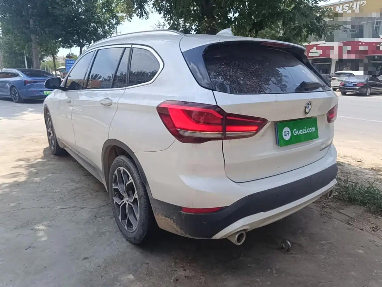 BMW X1 2020 sDrive25Li Leading Model — миниатюра 4