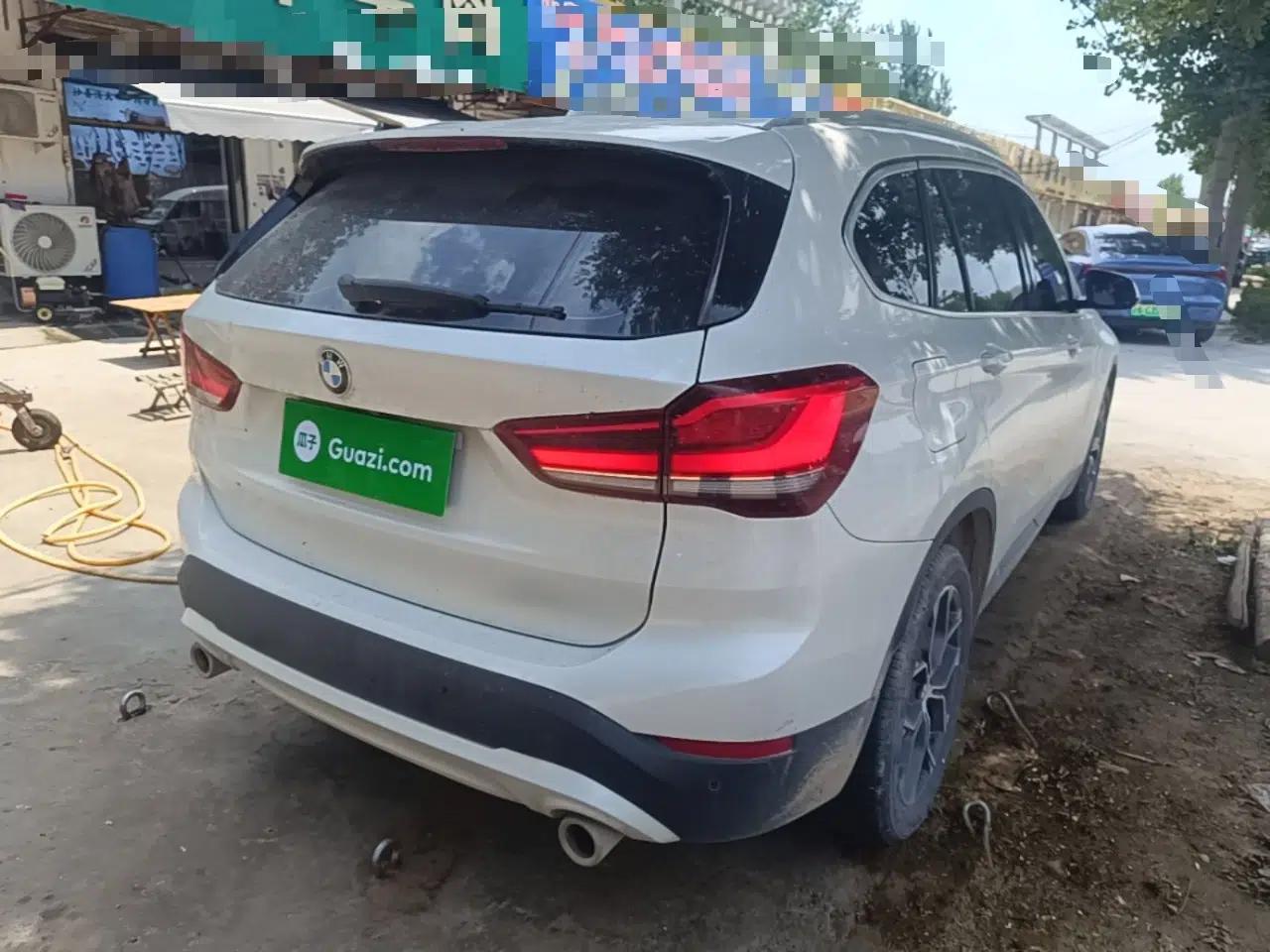 BMW X1 2020 sDrive25Li Leading Model — миниатюра 6