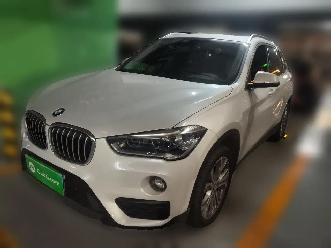 BMW X1 2019 sDrive20Li Leading Model — миниатюра 1