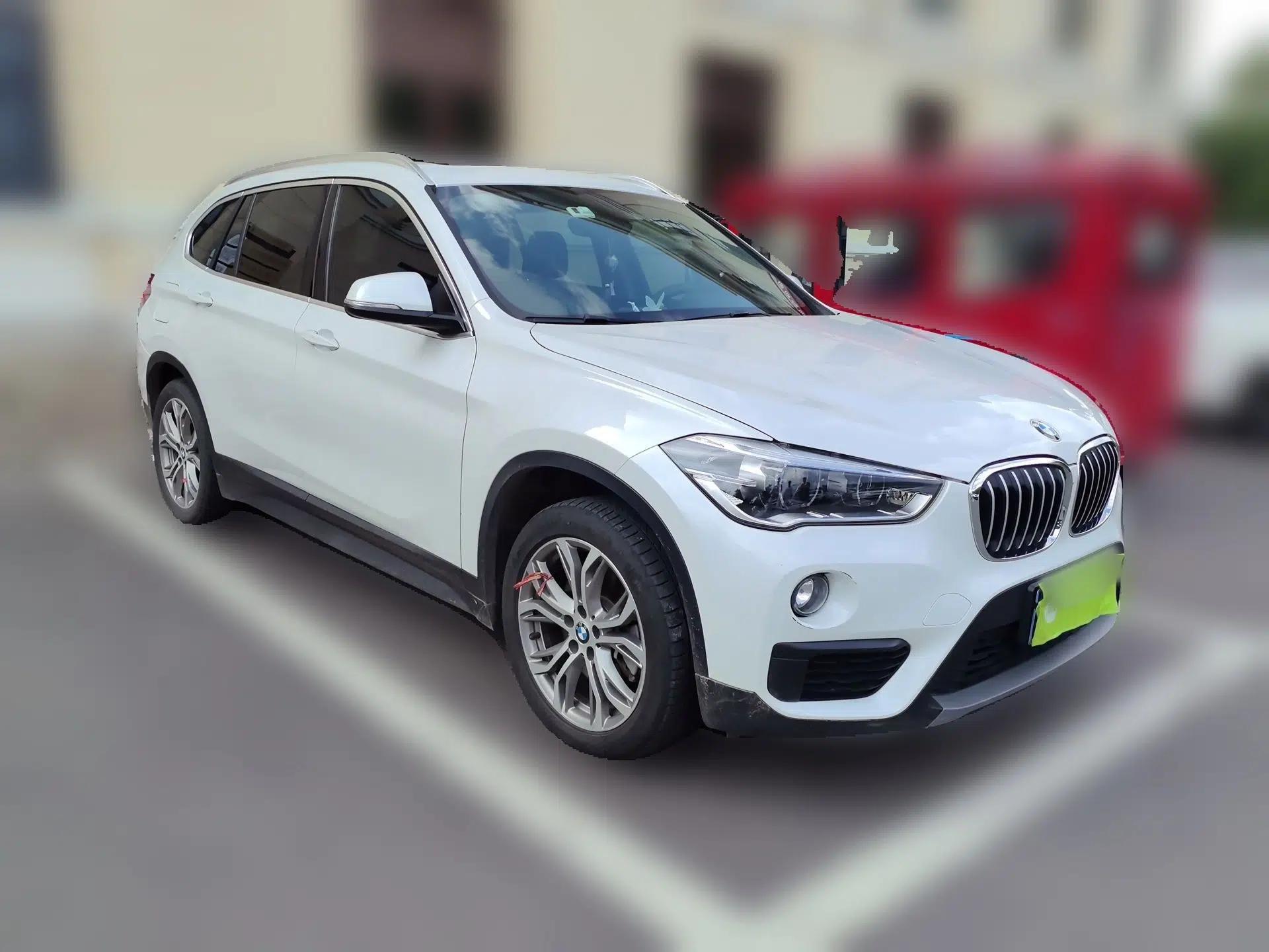 BMW X1 2019 sDrive20Li Leading Model — миниатюра 3